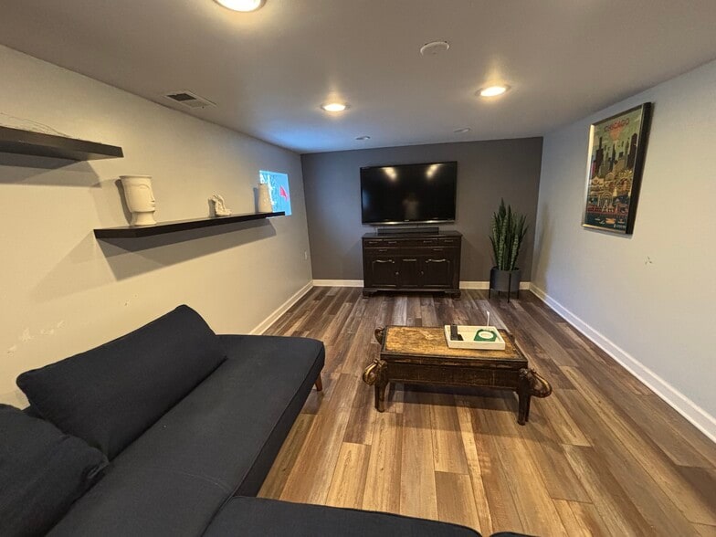 Basement Family Room - 4605 Prairie Ave