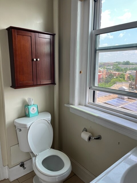 Building Photo - 1954 Columbia Rd NW