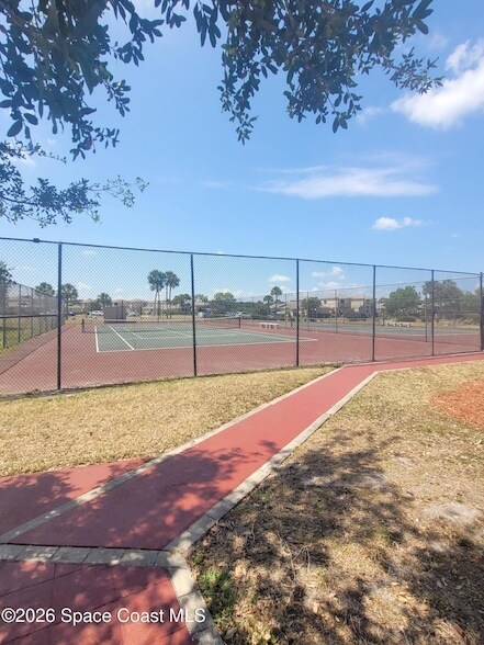 Building Photo - 1460 Sheafe Ave NE