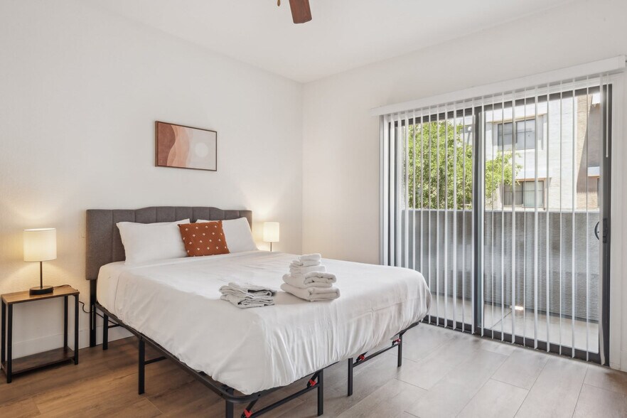 Building Photo - 6610 N 93rd Ave