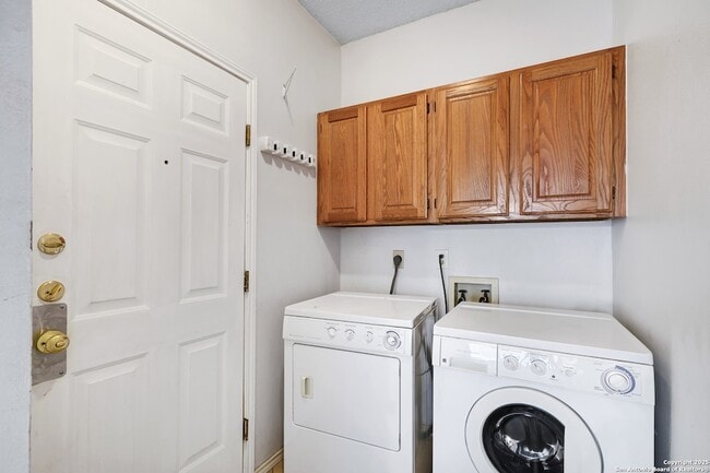 Building Photo - 14110 Soapberry Cove