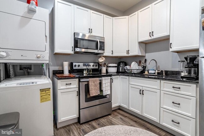 Building Photo - 116 S Fellowship Rd