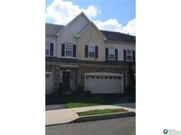 Building Photo - 606 N 41st St