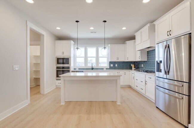 Building Photo - Spacious 4-Bedroom Townhome in Wendell Falls