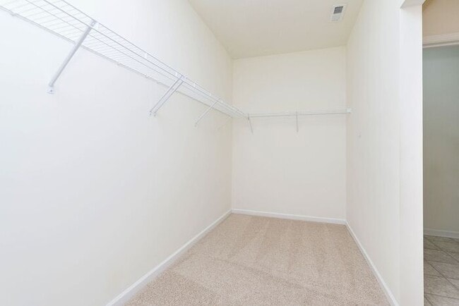 Building Photo - 3 Bedroom 2 Full Bath Ranch in Westfield in Popular Maple Knoll!