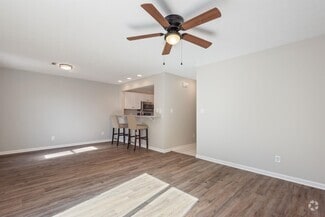 Building Photo - 2909 La Villas Dr