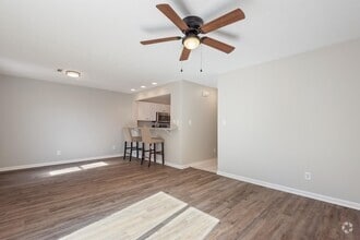 Building Photo - 2909 La Villas Dr