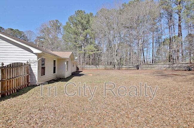 Building Photo - 210 Bella Rosa