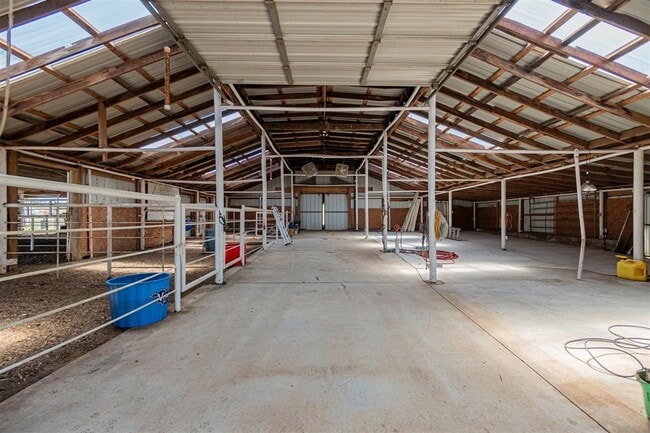 Building Photo - 104444 S 3520 Rd