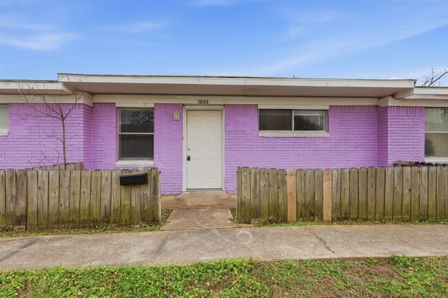 Building Photo - 7823 Glass St