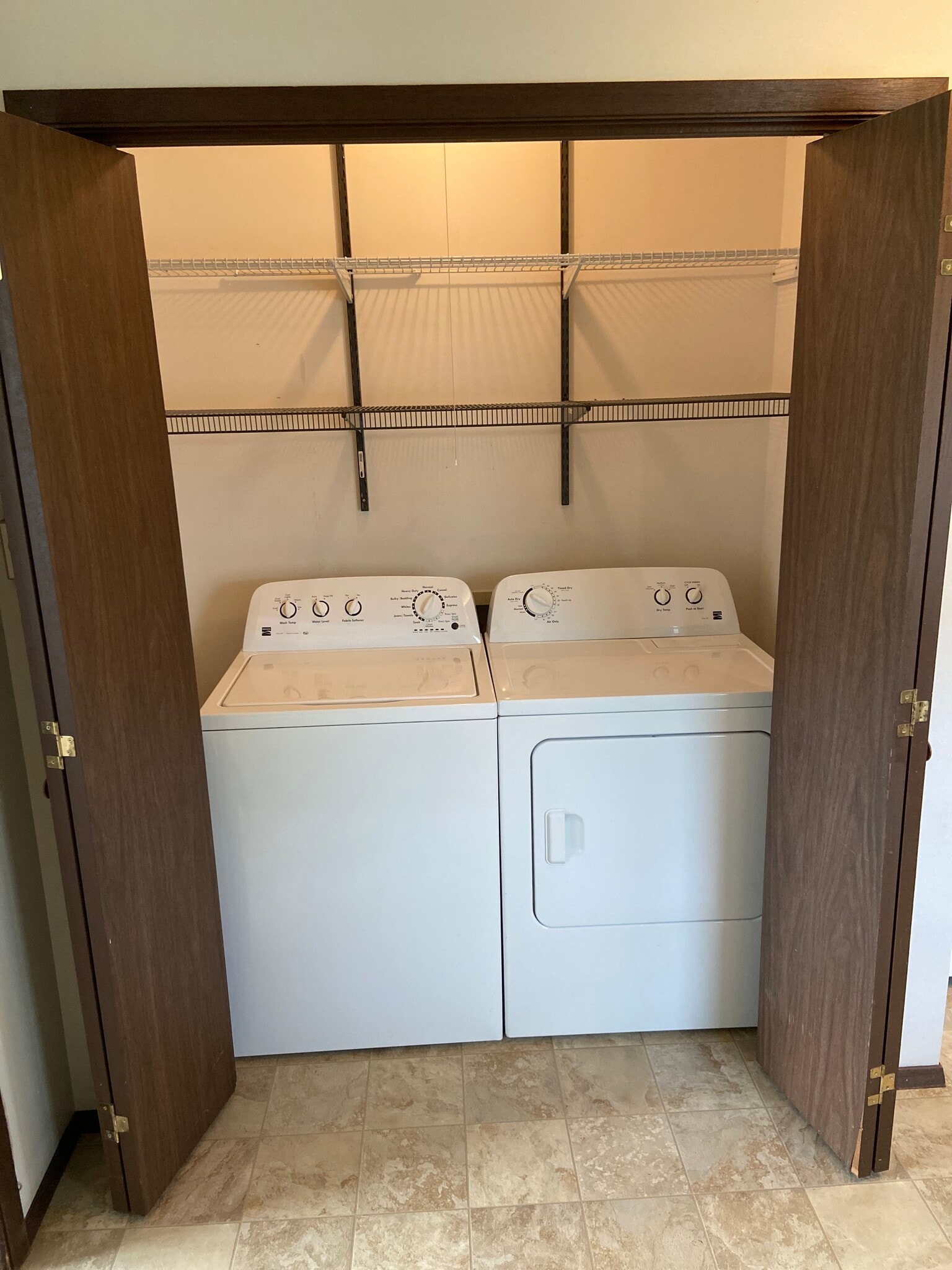 Building Photo - 404 W Livingston St