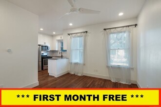 Building Photo - 2/1 Historic Monte Vista Meets Modern Convenience