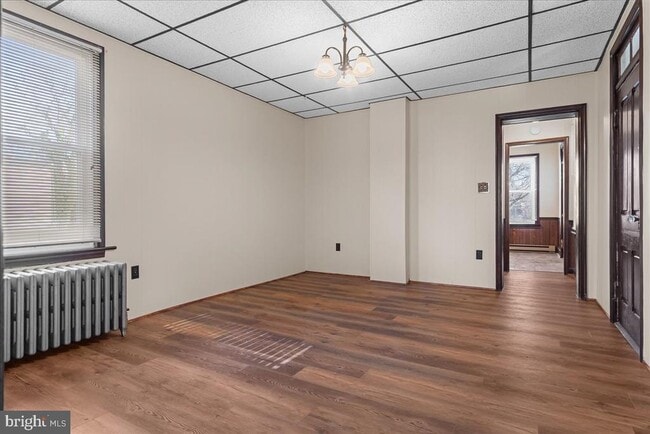 Building Photo - 250 N Mulberry St