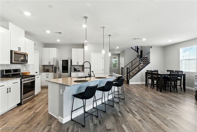 Building Photo - 3243 Avernus Ave