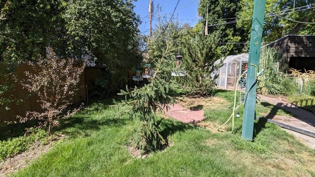 Building Photo - 125 H St