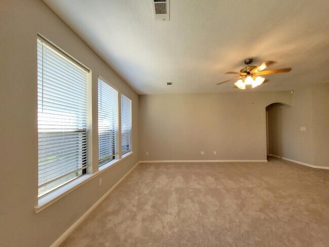 Building Photo - 20402 Westfield Pkwy Dr