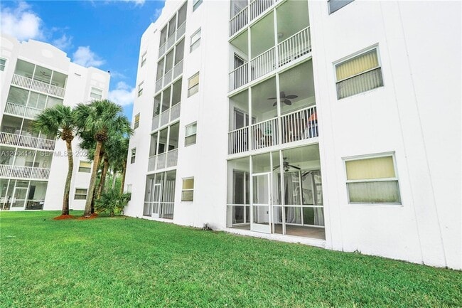 Building Photo - 10730 NW 66th St