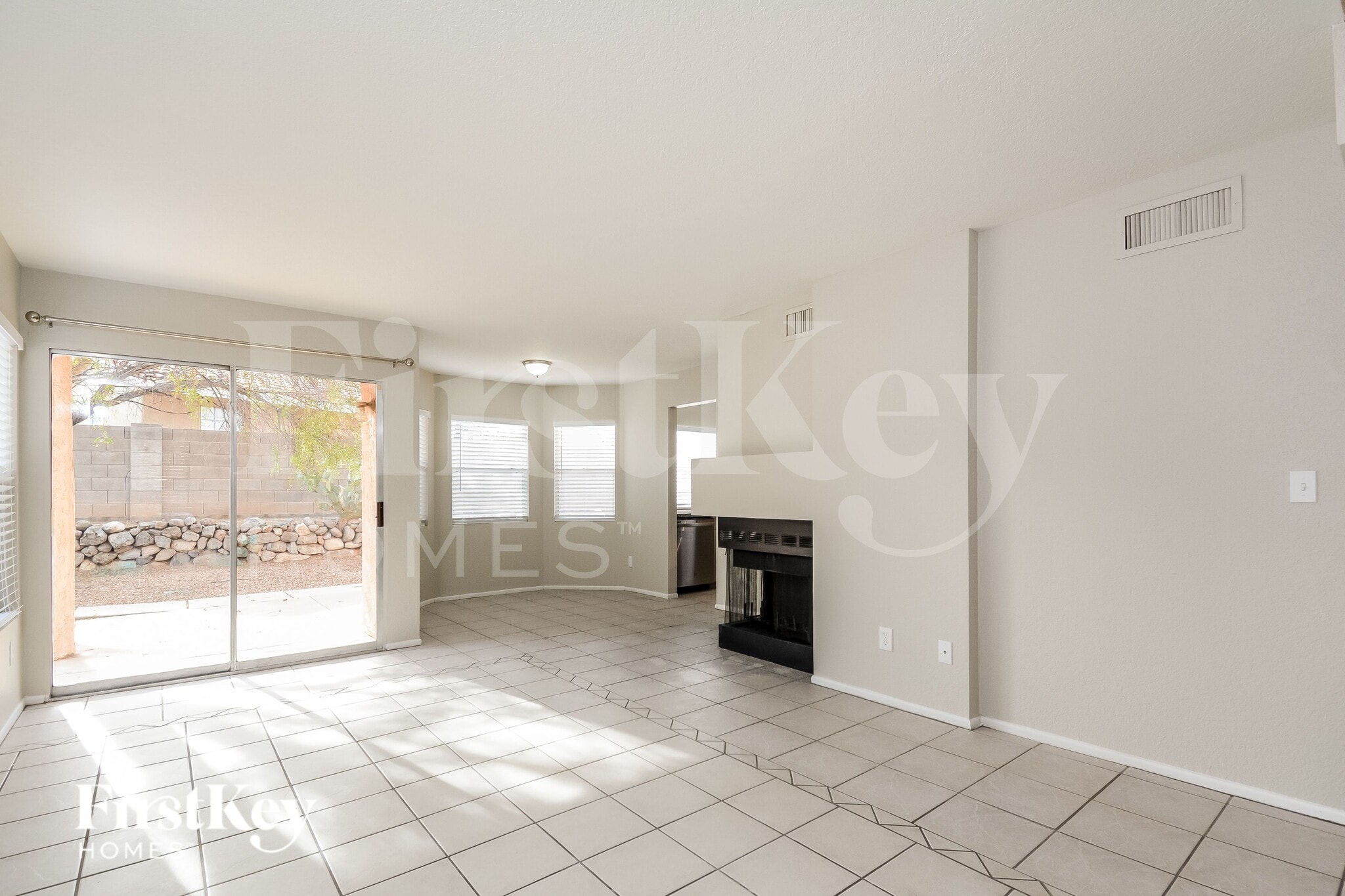 Building Photo - 9556 N Albatross Dr