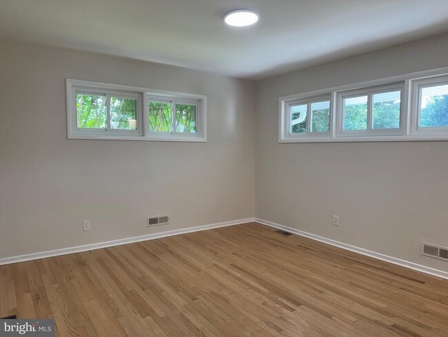Building Photo - 1306 Pine Ridge Ln