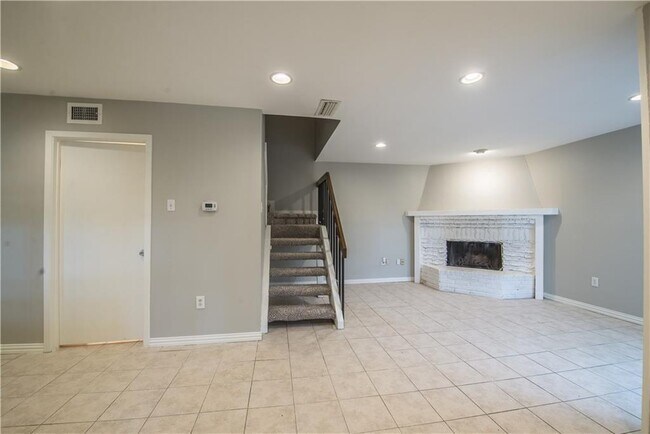 Building Photo - 5626 Preston Oaks Rd