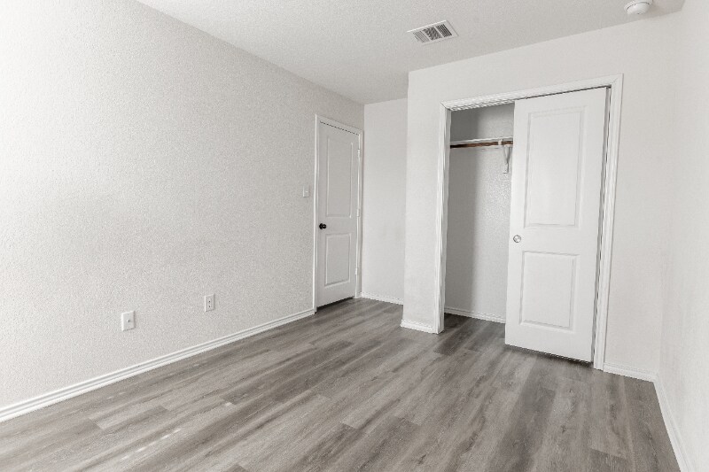 Building Photo - 1023 Chad Lp