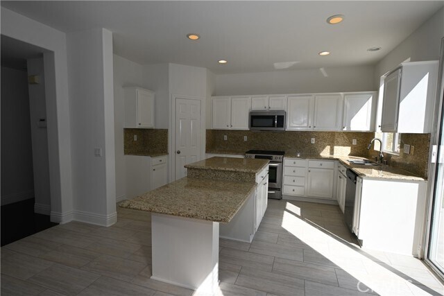 Building Photo - 37 Amoret Dr