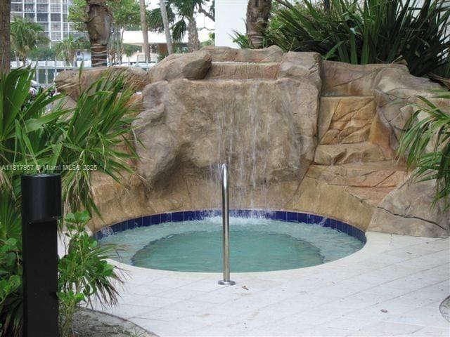 Building Photo - 3001 S Ocean Dr