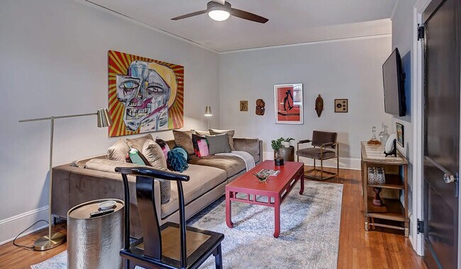 Building Photo - 518 Lamar Ave