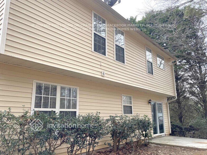 Building Photo - 1607 Eagle Dr