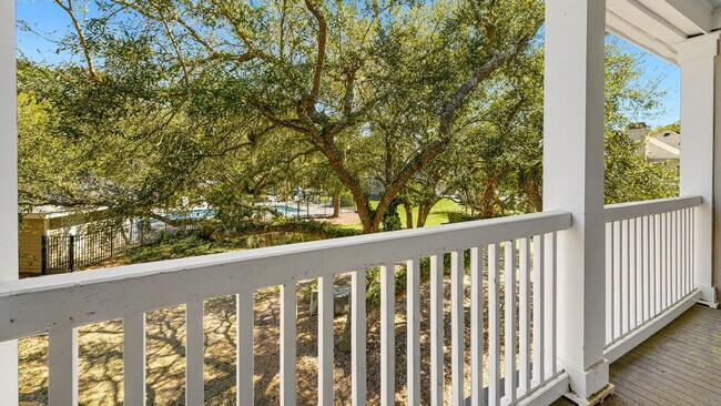 Building Photo - 723 Bonnyneck Dr