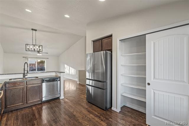 Building Photo - 2556 Hannah Ridge Dr