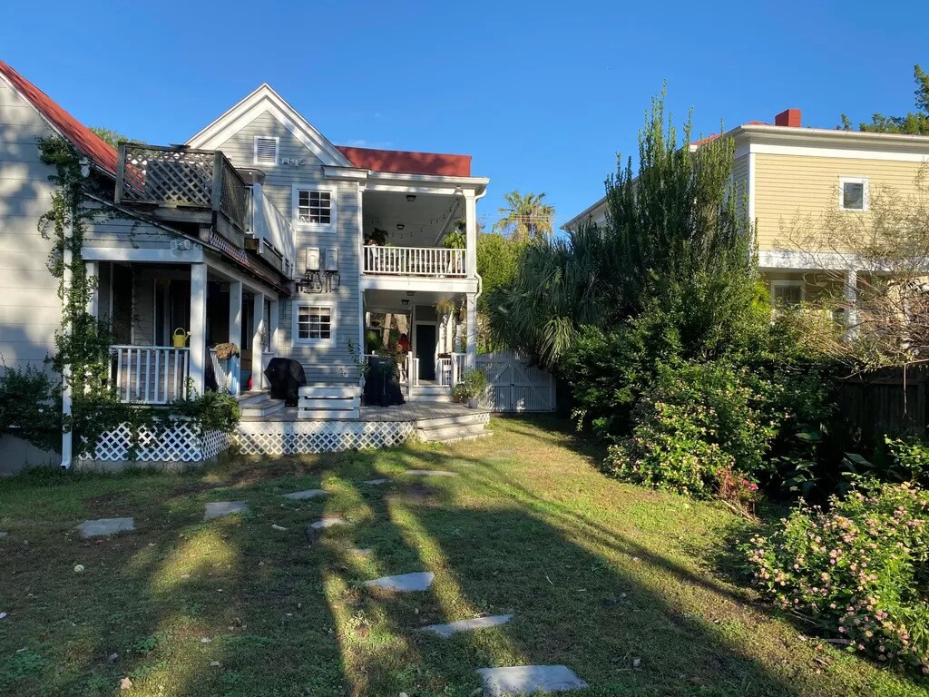 Building Photo - 9 Gadsden St