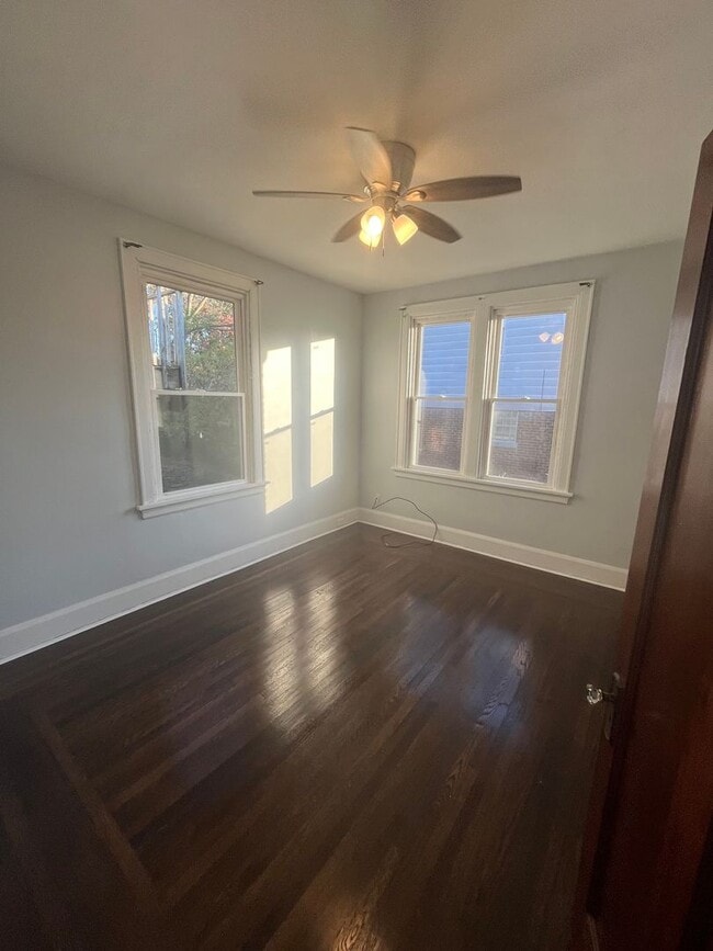 Building Photo - Beautiful Character in this Two Bedroom!