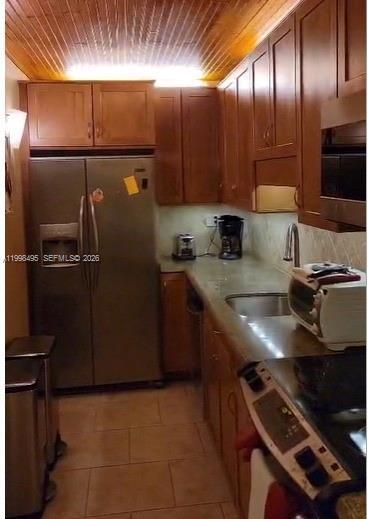 Building Photo - 900 NE 18th Ave