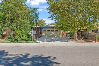 Building Photo - Discover the heart of central Davis living
