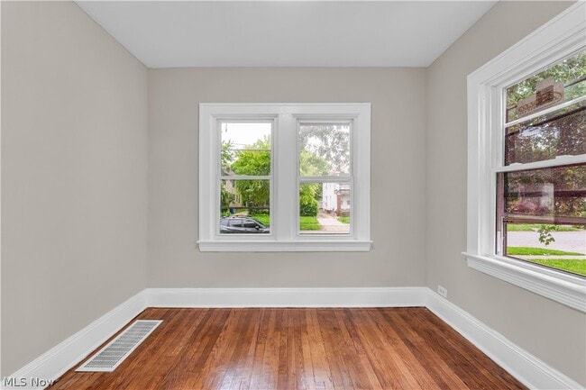 Building Photo - 3519 W 100th St