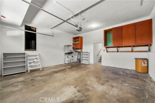 Building Photo - 523 Meadows Dr