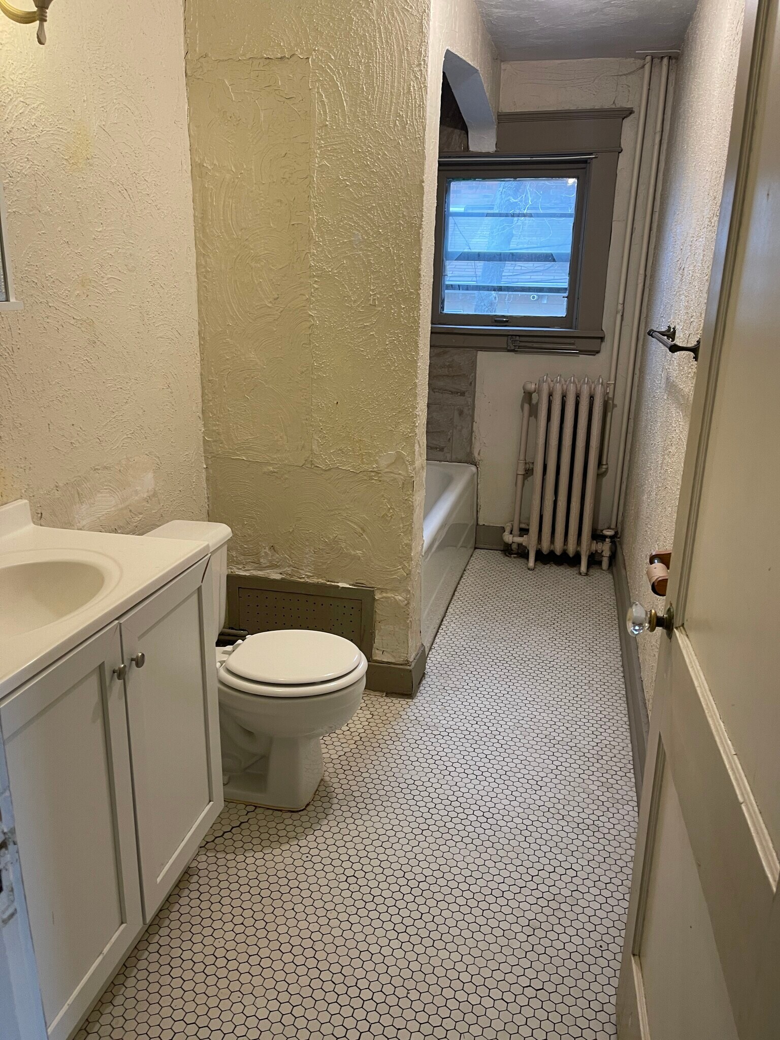 Building Photo - 505 S 4th St