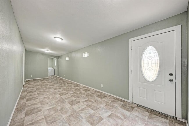 Building Photo - 4701 Bandera Rd