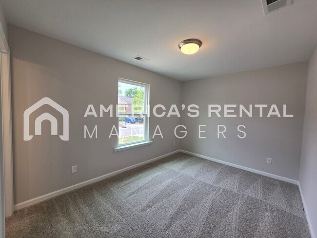 Building Photo - New Construction Townhome for Rent in Clanton, AL!