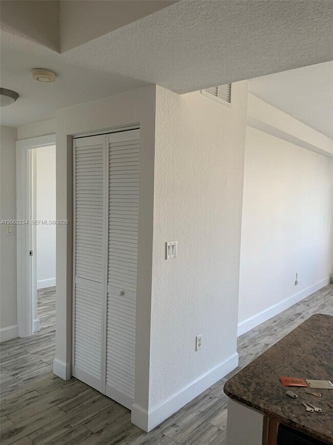 Building Photo - 1830 Radius Dr