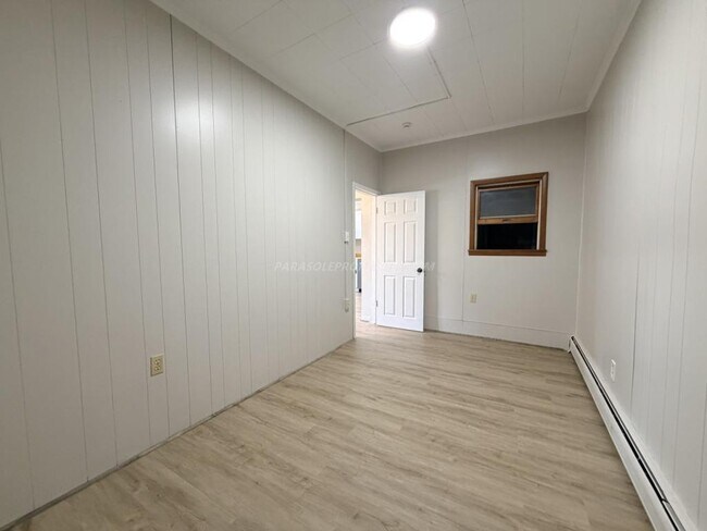 Building Photo - 1007 Stafford Ave