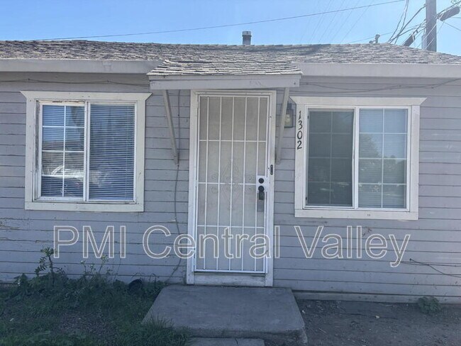 Building Photo - 1302 N Filbert St