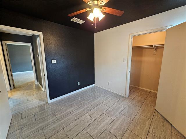 Building Photo - 1417 Paloma Dr
