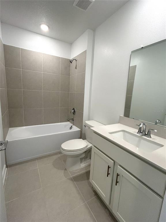 Building Photo - 5683 Ficus Aurea St