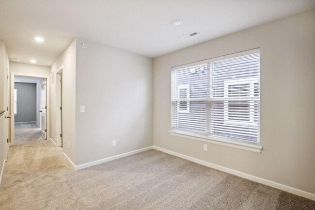 Building Photo - 14536 Twin Lakes Cir