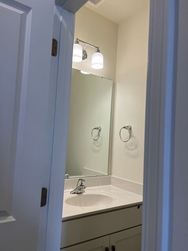 Building Photo - Now Available - 3 Bedroom, 2.5 Bath Home in Roebuck, SC