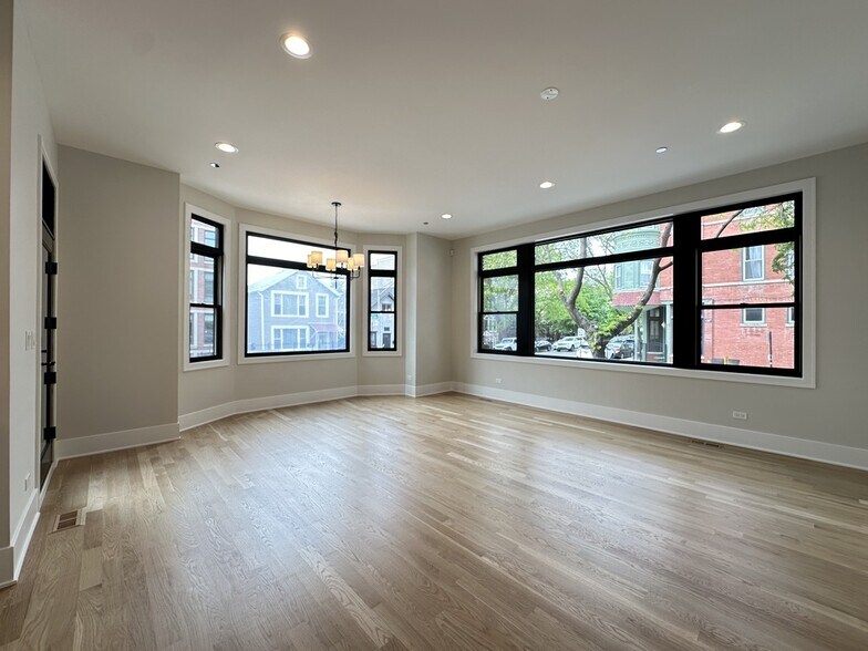 Building Photo - 1757 W Le Moyne St