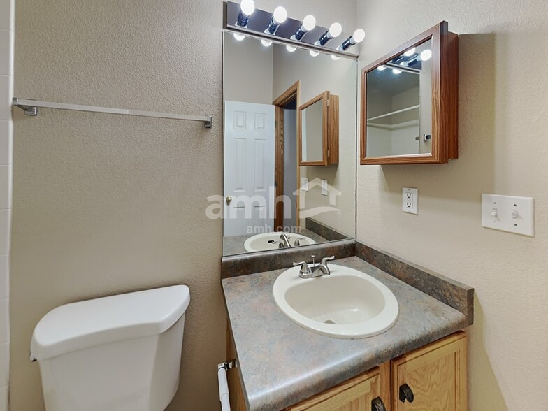 Building Photo - 7606 Cholla Ct