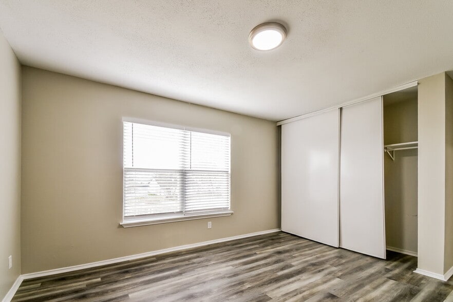 Building Photo - 6911 Waterfall Pass